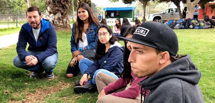 Esta semana se conocen los nombres de los 50 jóvenes seleccionados, quienes partirán el próximo 5 de febrero a los Parques Nacionales Puyehue y Alerce Andino, durante 10 días. 